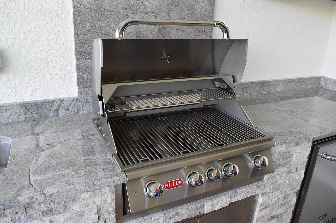 Open Built-In Bull Brand Barbecue Grill - Elegant Outdoor ...